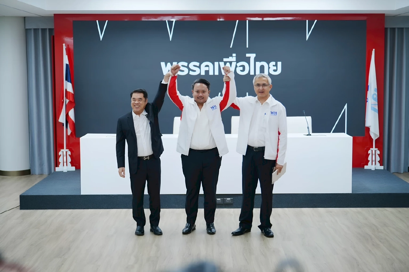 "เพื่อไทย" เปิดตัว "นิติศักดิ์ ธรรมเพชร" อดีต สส.รทสช. บ้านใหญ่พัทลุง หวัง "ปักธงเป็นหัวเรือภาคใต้"