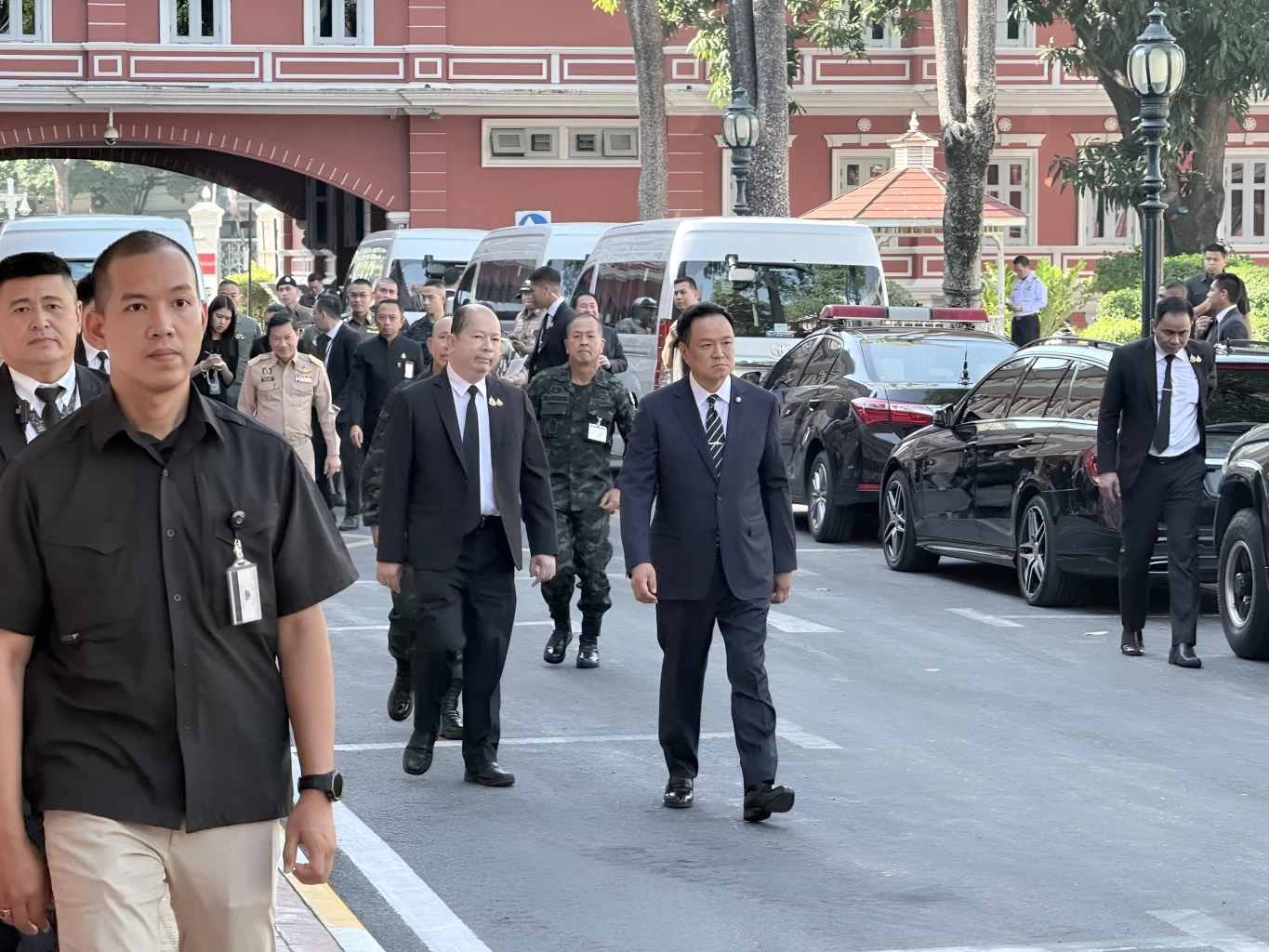 "นายกฯ" นั่งหัวโต๊ะ สมช. ถกปม "โดรนปริศนา" ใกล้ "สนามบินสุวรรณภูมิ"