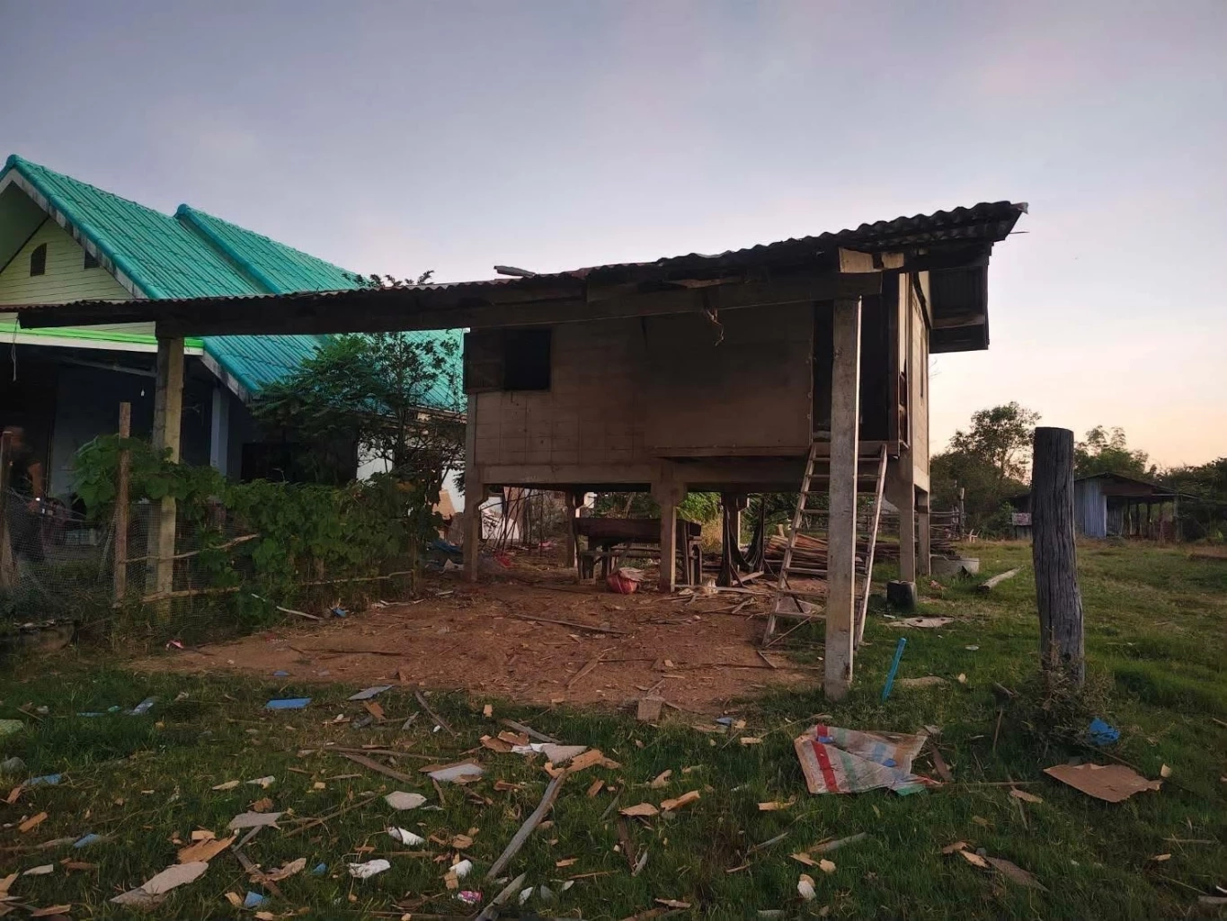 "กัมพูชา" ถล่มจรวด "BM-21" ซ้ำรอบ 2 ตาพระยา-โคกสูง จ.สระแก้ว พังยับ