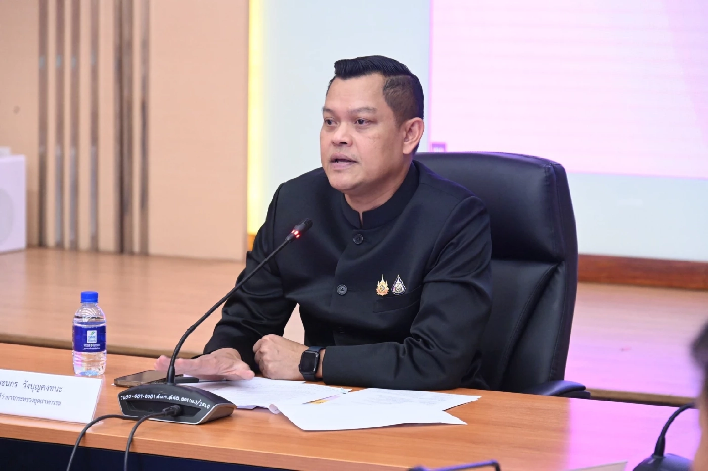 "ธนกร" ย้อน "ธนาธร" ทำเป็นลืมง่าย ชี้ถ้า "พิธา" เป็นนายกฯ บ้านเมืองคงลุกเป็นไฟ