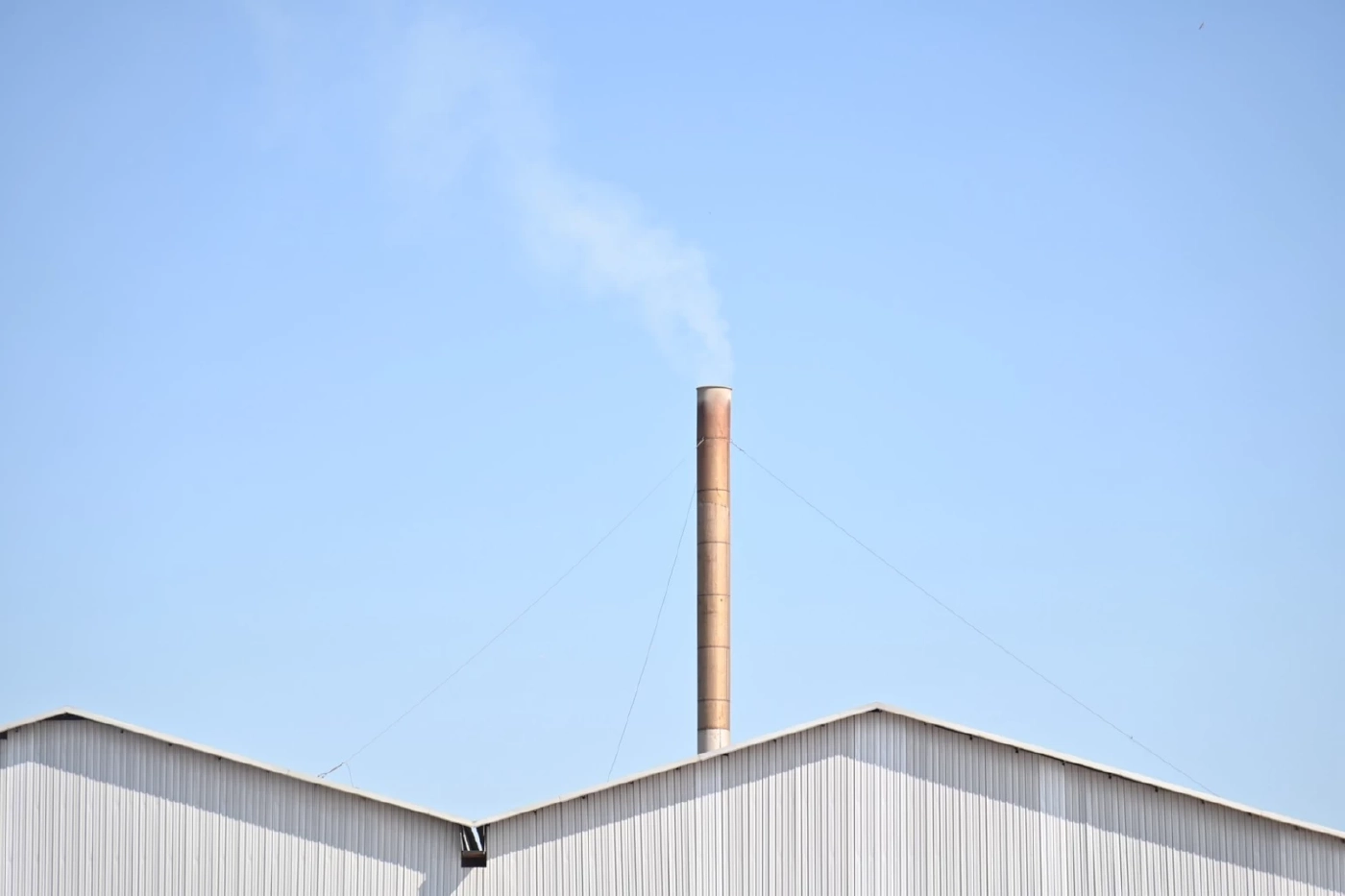 “ธนกร” สั่งชัด-โรงงานไม่แก้ไขปัญหาสิ่งแวดล้อม หยุดกิจการทันที