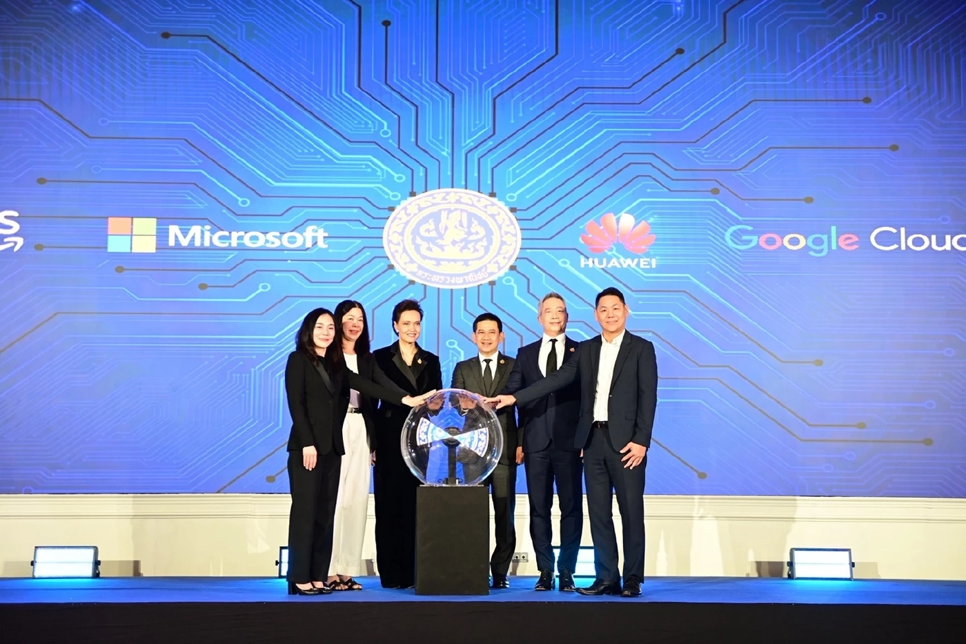 หัวเว่ย ผนึก พาณิชย์ พัฒนา 'MOC Plus' ใช้ AI-Cloud ยกระดับบริการรัฐ