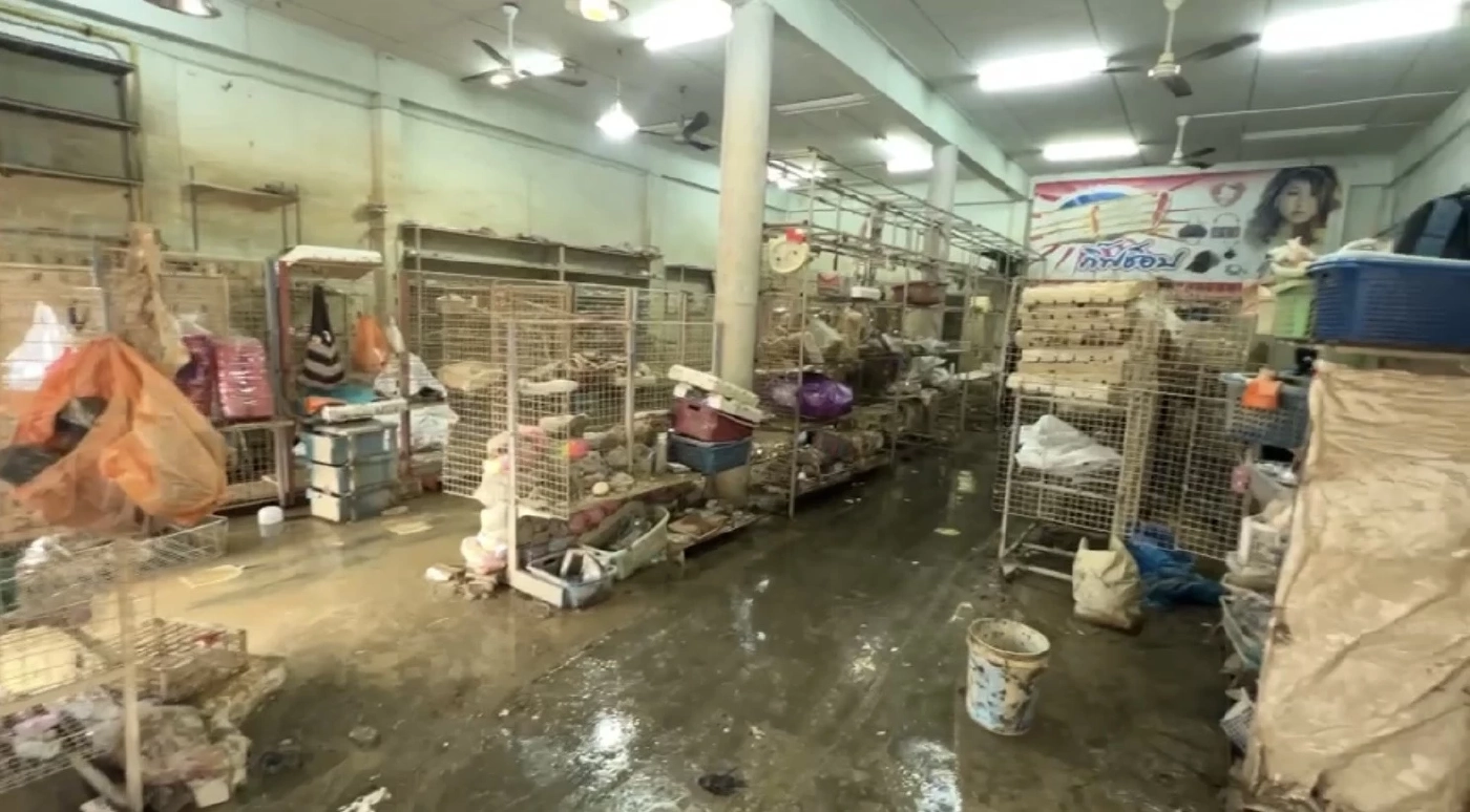 “ทวี” ระดมจิตอาสา ชายแดนใต้ 450 ชีวิต ร่วมฟื้นหาดใหญ่อาทิตย์นี้