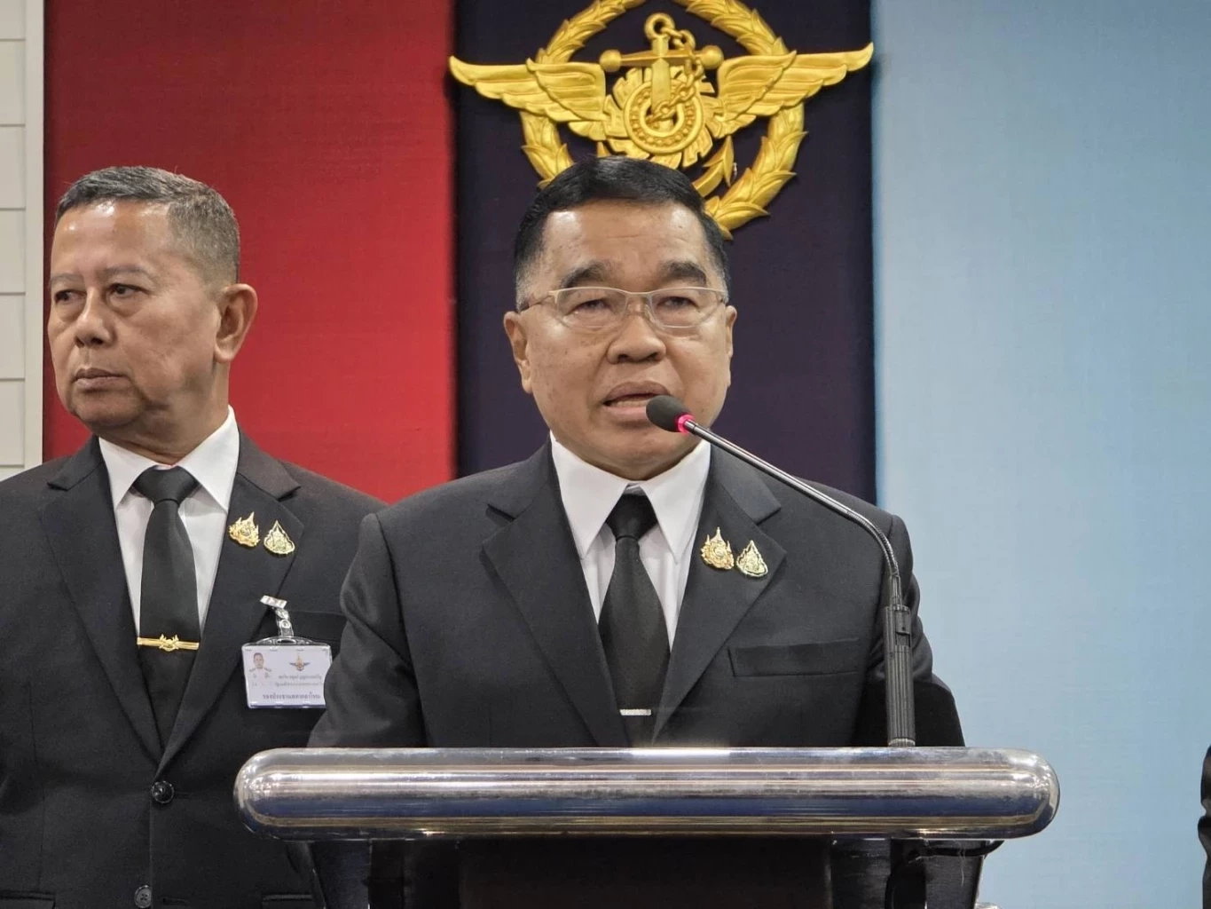 พลเอก ณัฐพล นาคพาณิชย์ รัฐมนตรีว่าการกระทรวงกลาโหม