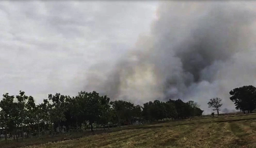 เปิดคลิป! "กัมพูชา" ยิงมั่ว รัวจรวด BM-21 กว่า 20 นัด ลงไร่นาของประชาชน