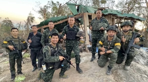 เปิดคลิป! ยืนยัน "แม่ทัพกุ้ง" บุกปราสาทตาควาย-เนิน 350 จริง หลัง สื่อเขมรใช้ AI ทำภาพหลอก