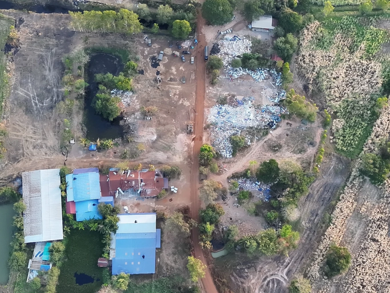 คลิปทลายรัง! กำนันลี โดย กกล.บูรพา รื้อบ้านราบเป็นหน้ากลอง