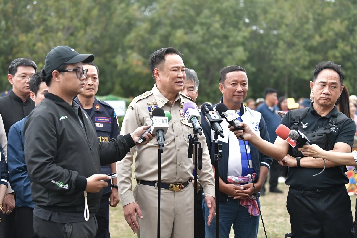 นายอนุทิน ชาญวีรกูล นายกรัฐมนตรี และรัฐมนตรีว่าการกระทรวงมหาดไทย 