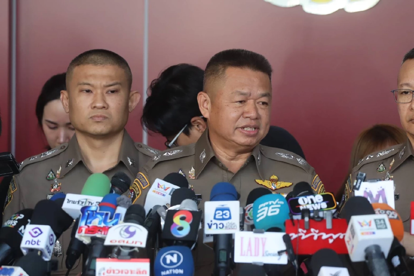 "ผู้การ ปอศ." ชี้ เพื่อน-คนใกล้ชิด 17 คน แจ้งความเอาผิด "นานา ไรบีนา" เสียหายร่วม 195 ล้านบาท