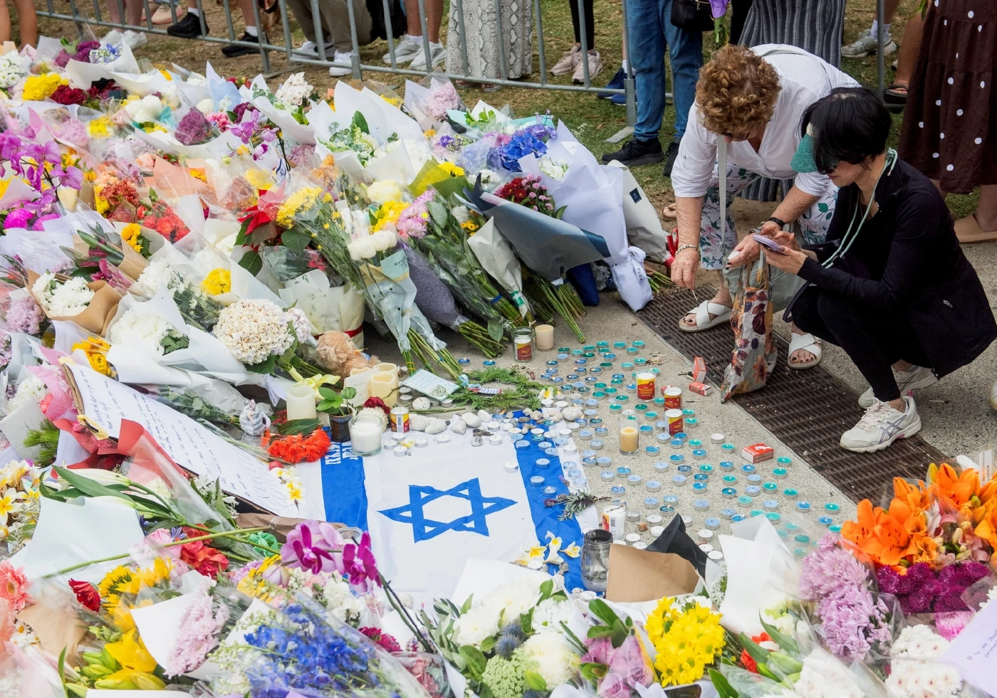 คืบหน้าเหตุกราดยิงบอนไดบีช : เผยพ่อลูกก่อเหตุบินไปฟิลิปปินส์ก่อนโจมตี โยงกลุ่ม "ไอเอส"