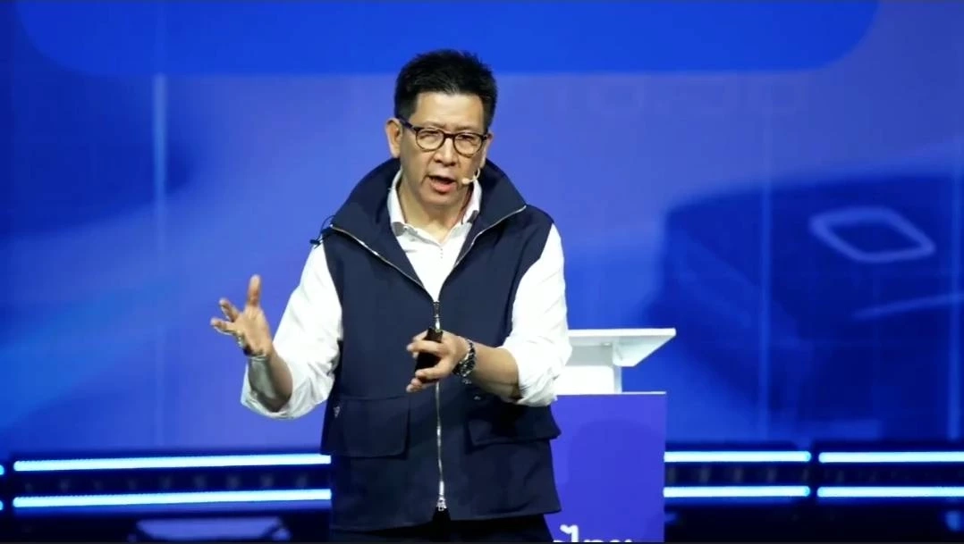 นายเอกนิติ นิติทัณฑ์ประภาส