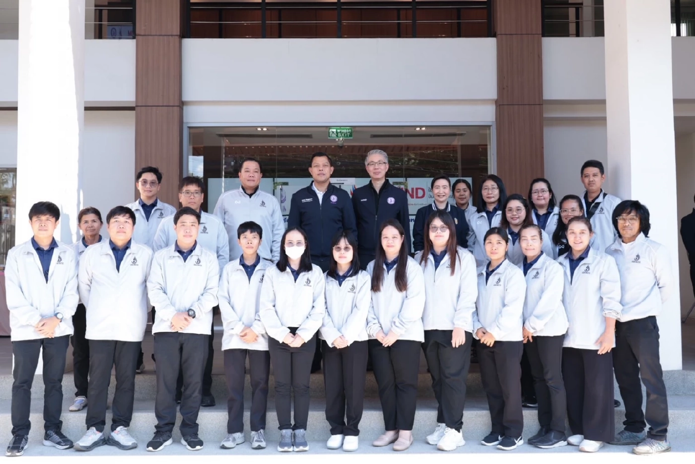 "ธนกร" คุยผู้ประกอบการภาคเหนือตอนบน เน้นย้ำอุตสาหกรรมยุคใหม่