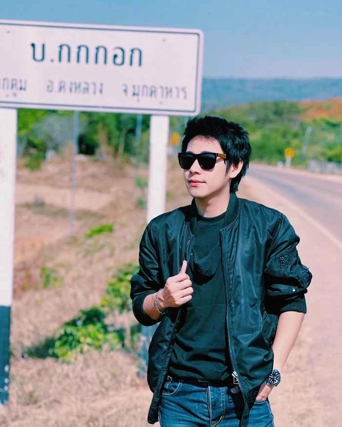 นายณัฐวุฒิ ปงลังกา หรือ “นัทปง” นักข่าวและผู้ประกาศข่าวช่องดัง 