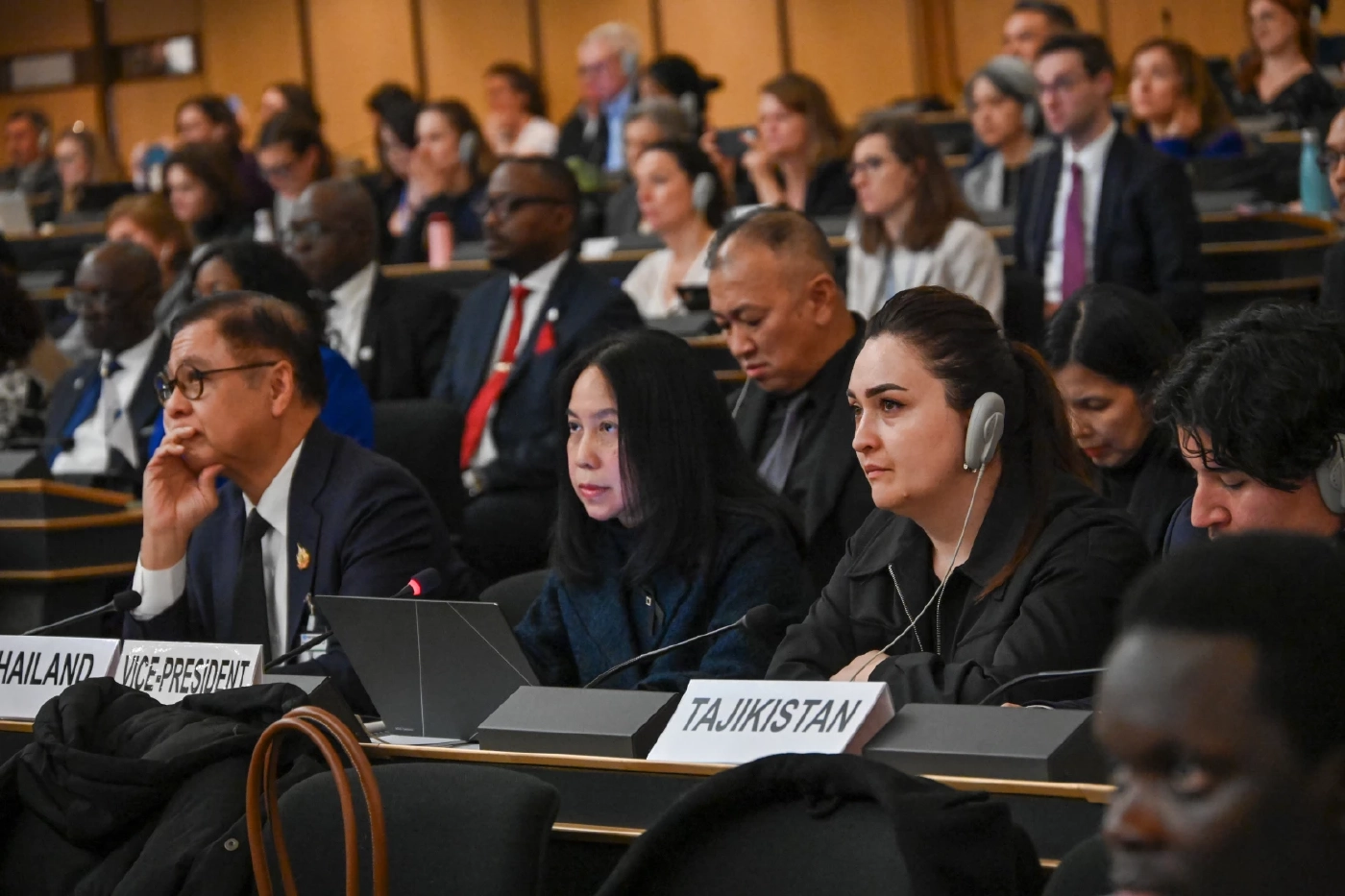 "กัมพูชา" ประท้วงวุ่น หลังไทยเปิดคลิป โชว์หลักฐาน "กัมพูชาวางทุ่นระเบิด" กลางที่ "ประชุมออตตาวา" (มีคลิป)