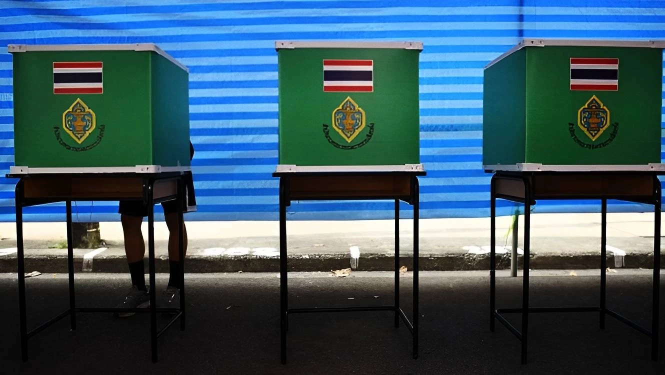 "การเมือง" เรื่องเลือกตั้ง "ยุบสภา" ปัญหาไม่จบ