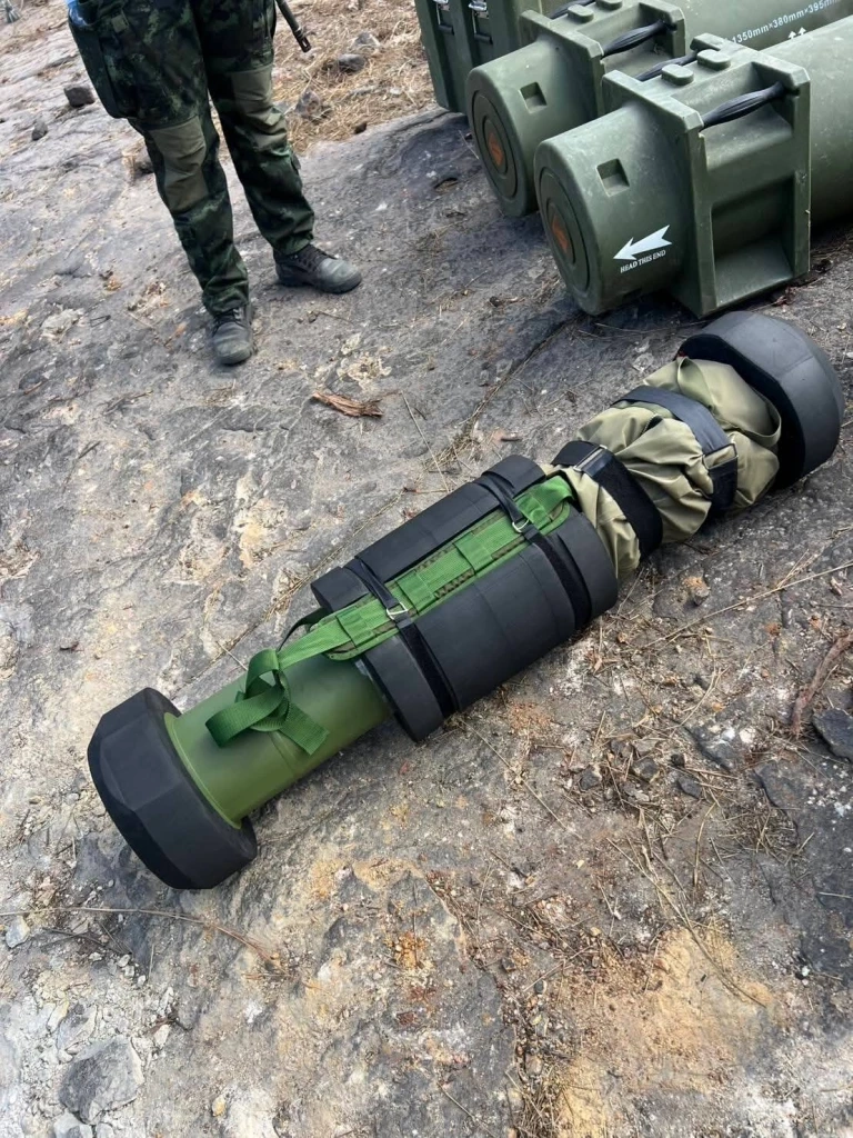 ใครคือมือมืดเบื้องหลัง ป้อนอาวุธล้ำยุค GAM-102LR ให้ "กัมพูชา"