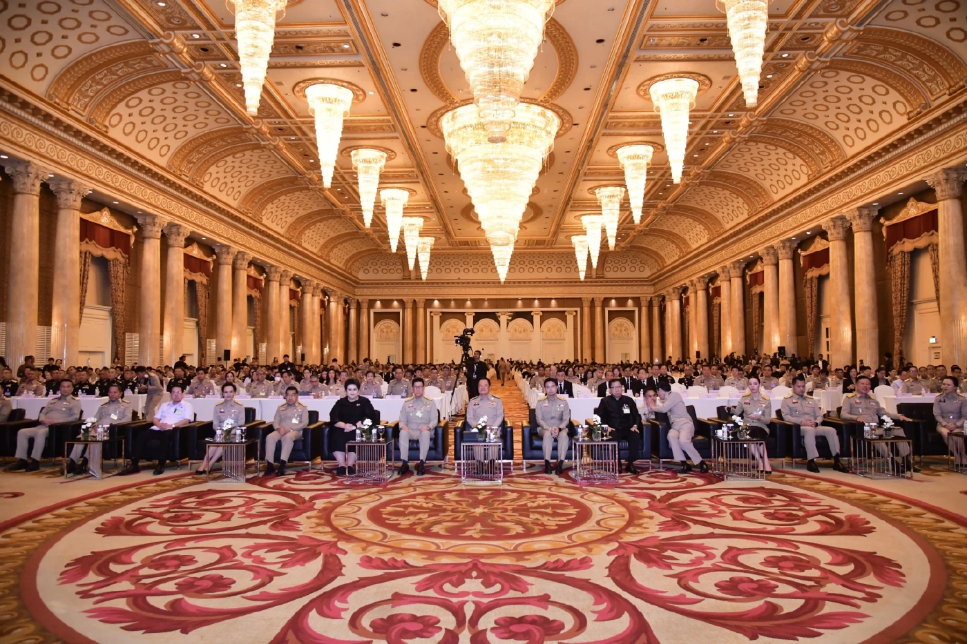 "นายกฯ อนุทิน" ทบทวนงบสร้างถนน ต้นเหตุขวางทางน้ำ "ท่วมหาดใหญ่" รัฐสูญเงินเยียวยามหาศาล