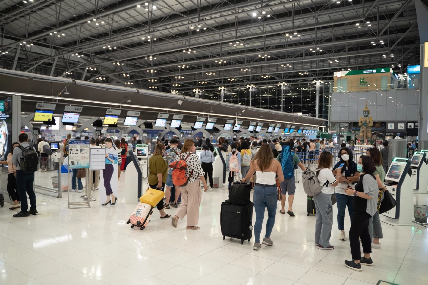 ผู้โดยสารสนามบินช่วงหยุดยาวปีใหม่เฉลี่ย 4.7 แสนคน/วัน