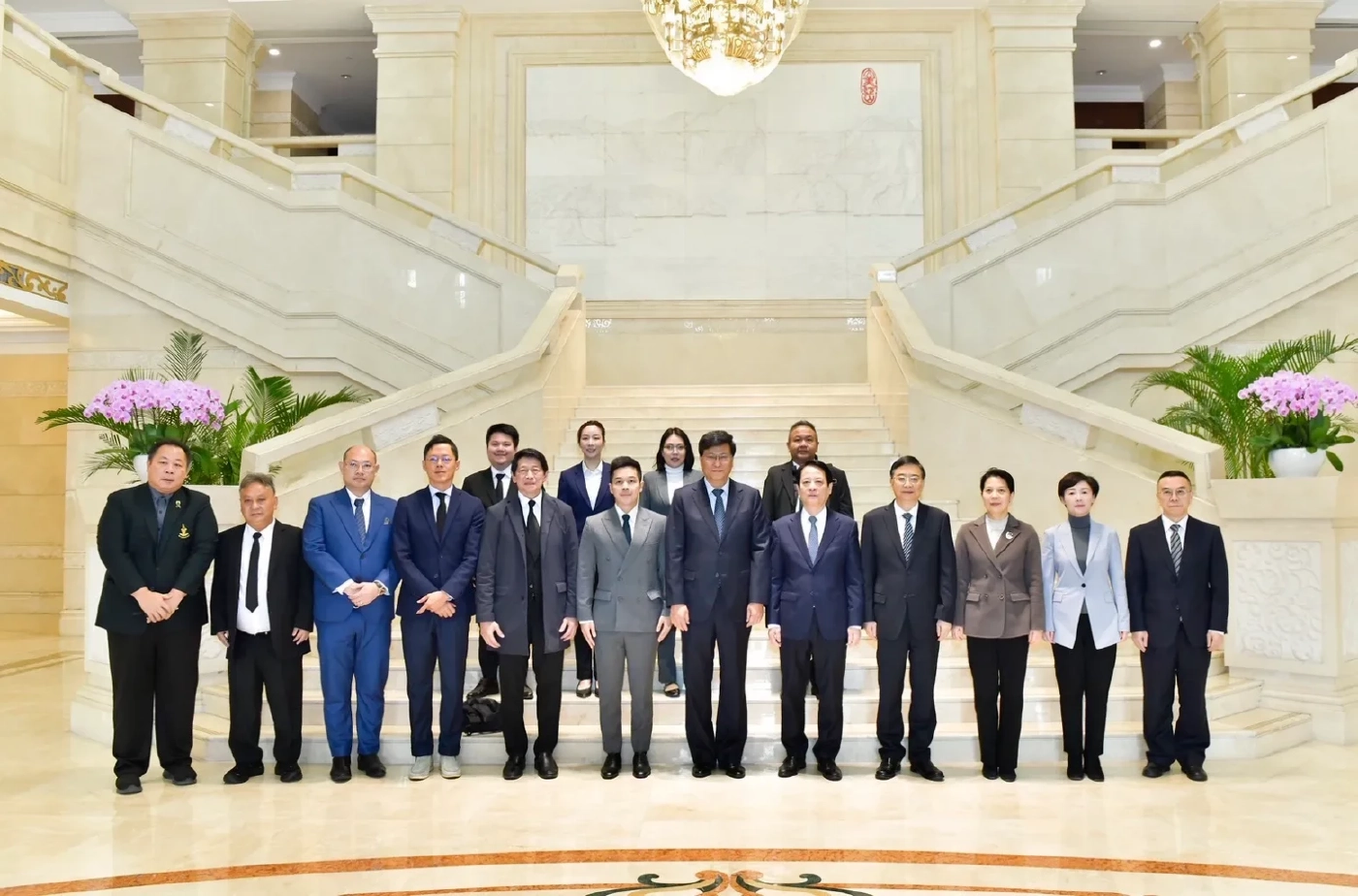 สภา กทม. ดูงานฉงชิ่ง! เตรียมปรับ MOU ใหม่ ยกระดับระบบรางและจัดการขยะ 2568