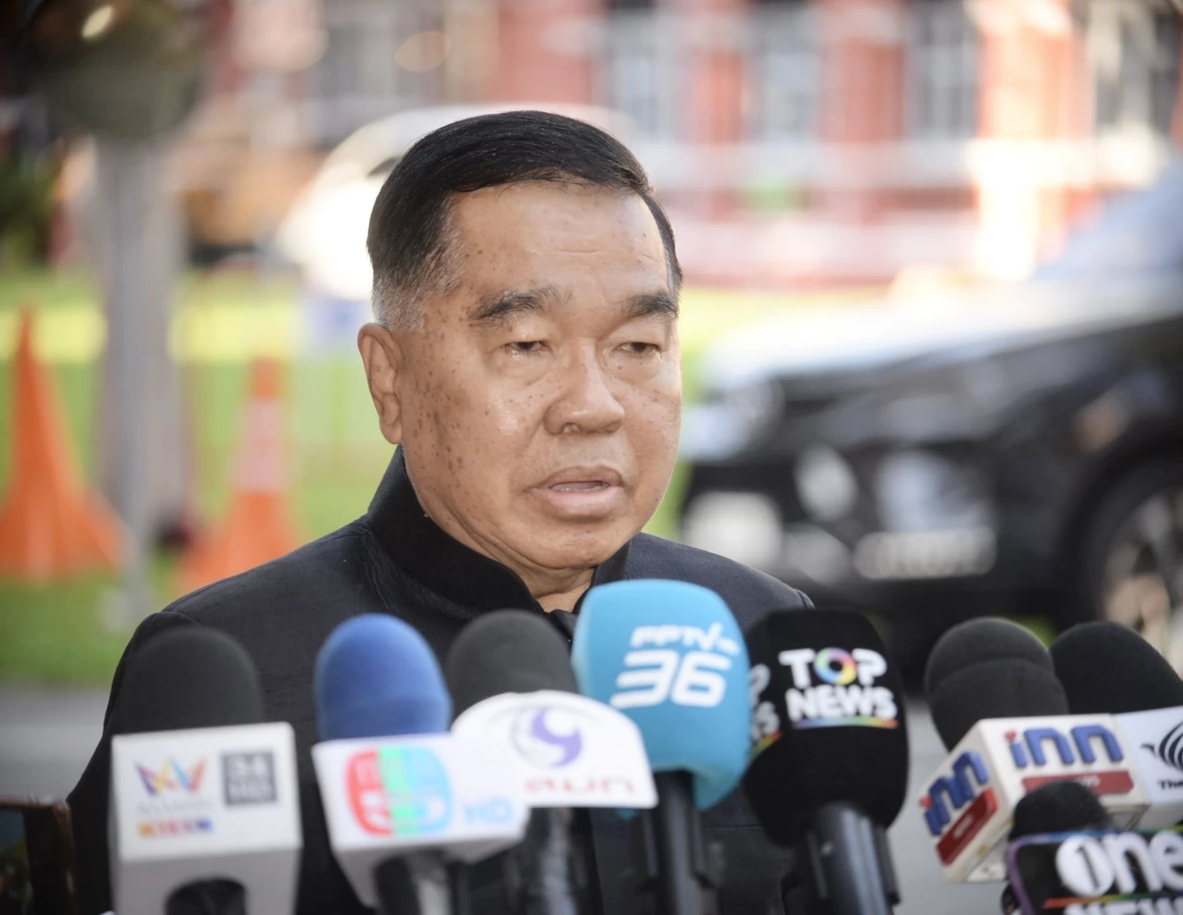 พลเอกณัฐพล นาคพาณิชย์ รมว.กลาโหม