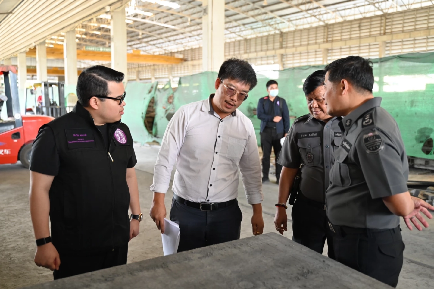 รมช.อุตสาหกรรม ทลายโรงงานคอนกรีตอยุธยาเมินกฎหมาย-ปล่อยฝุ่นพิษ