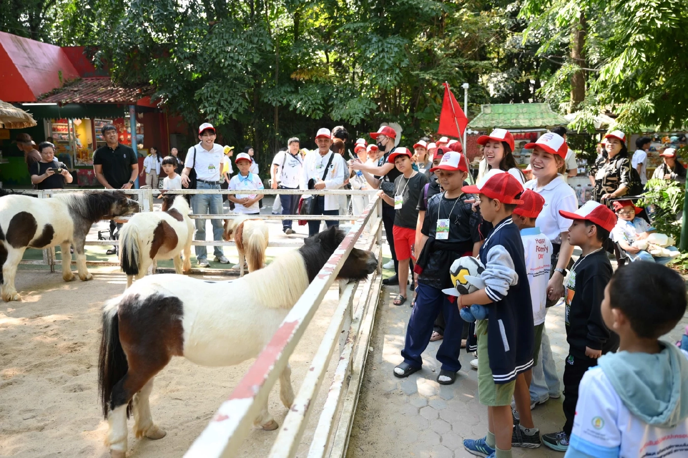 GULF ส่งพลังความสุขให้เยาวชนผู้พิการทางใบหน้าและกะโหลกศีรษะ จับมือศูนย์สมเด็จพระเทพรัตนฯ จัดกิจกรรม Happy Family Day 2025 ณ ซาฟารีเวิลด์ กรุงเทพฯ