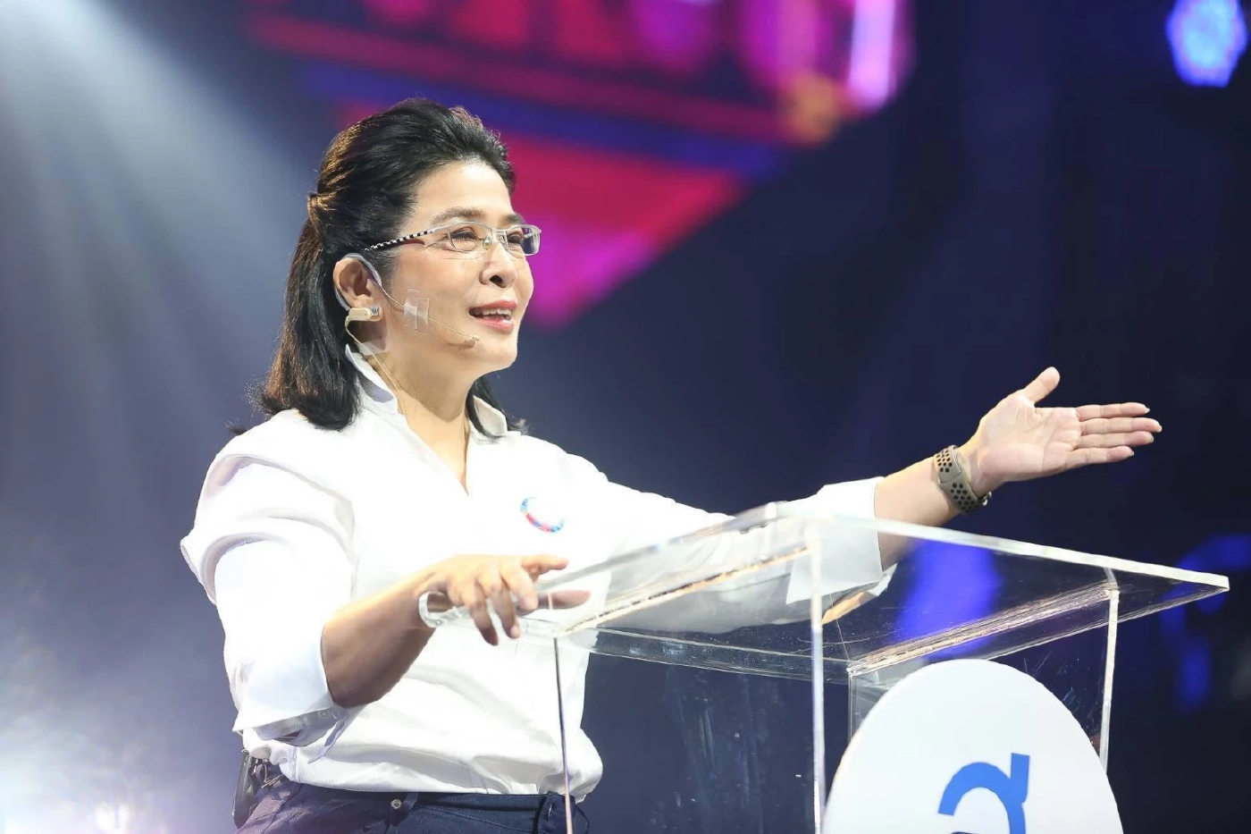 "สุดารัตน์" ลั่นกลองรบ "ประกาศสงครามล้างบางคนโกง" ทันที "หากได้เป็นรัฐบาล"