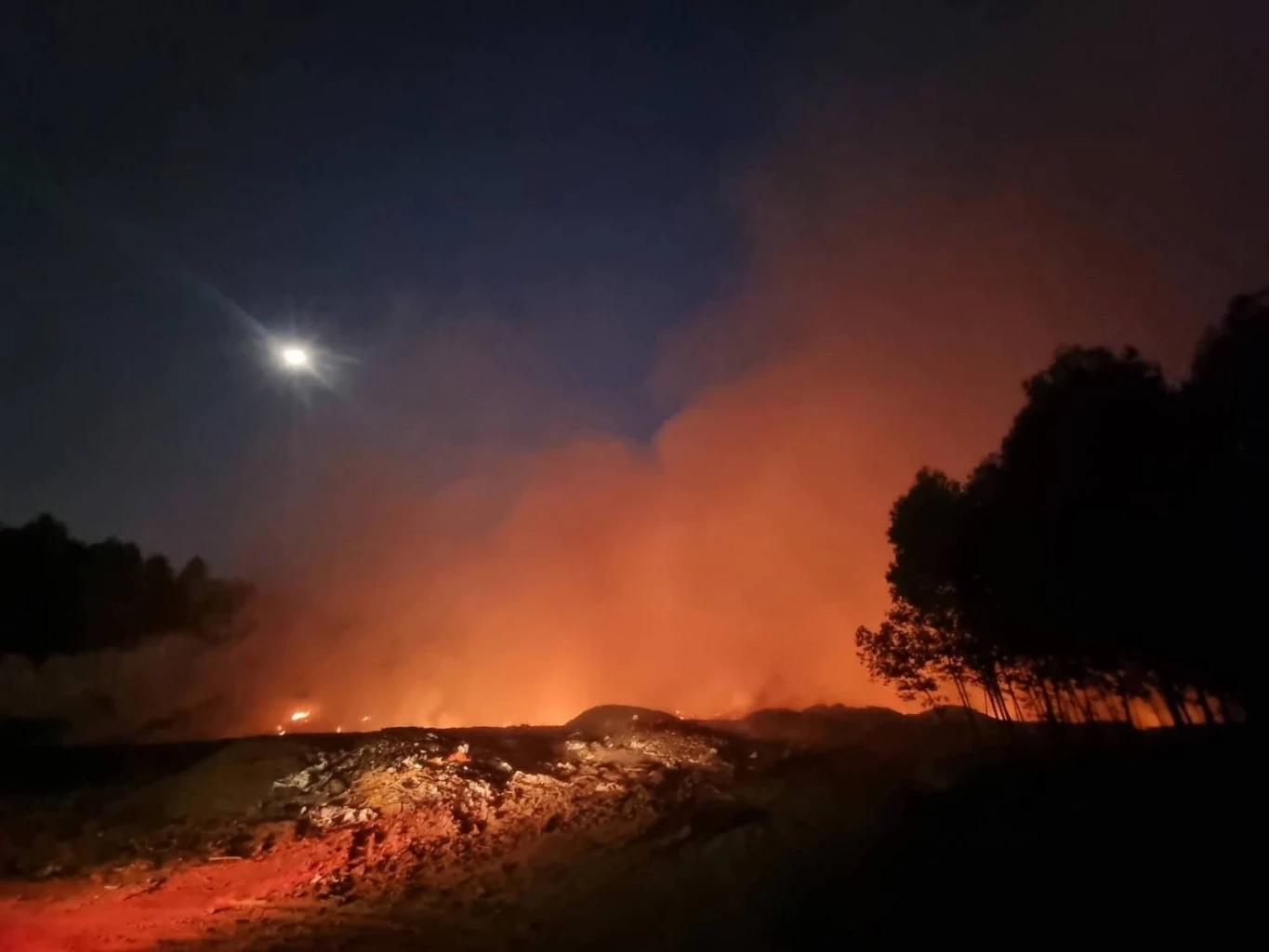 "ธนกร" สั่งตรวจวัดมลพิษทางอากาศ-เฝ้าระวังไม่ให้กระทบประชาชน หลังพบเพลิงไหม้บ่อสิ่งปฏิกูล