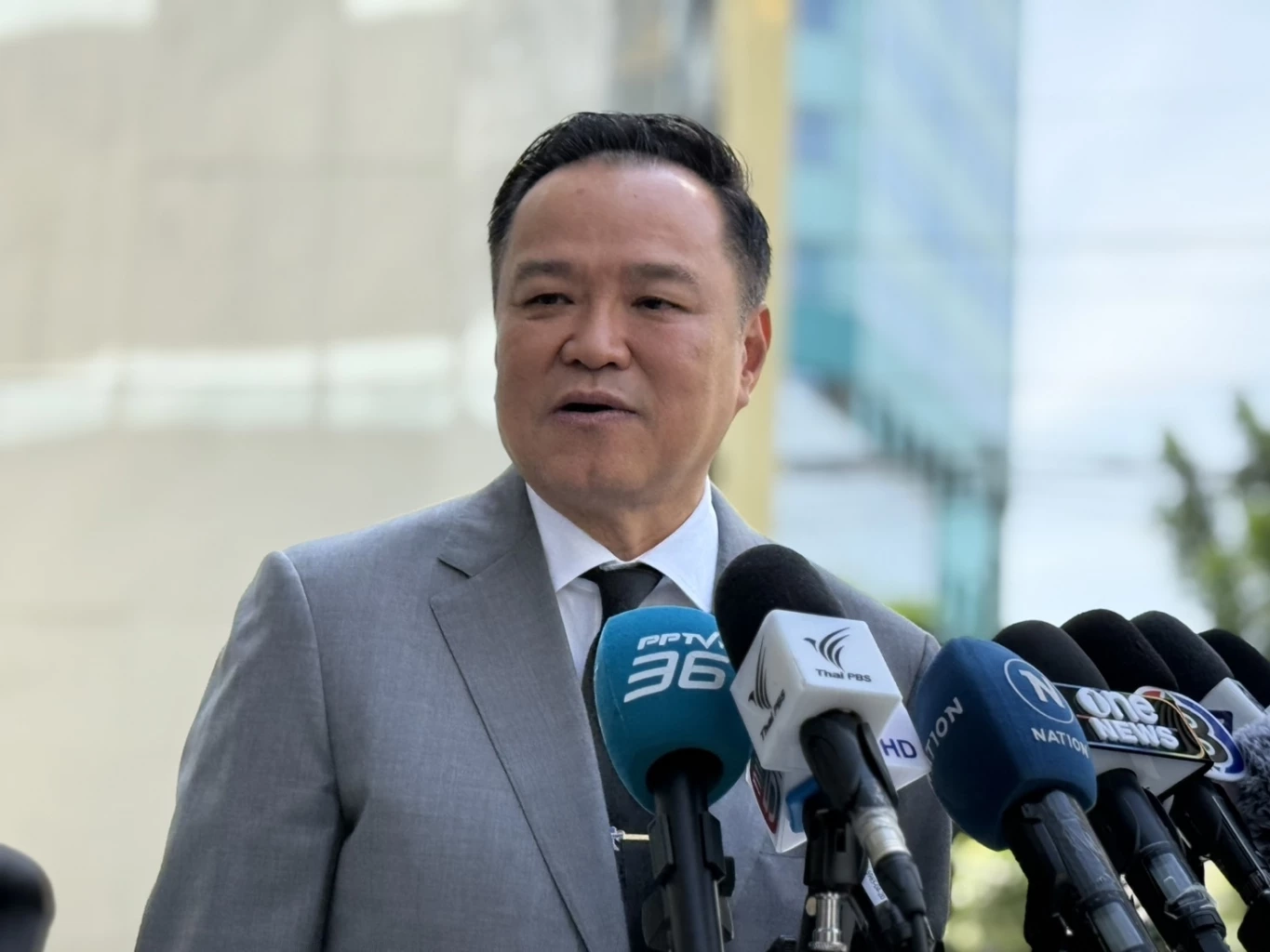 นายอนุทิน ชาญวีรกูล นายกรัฐมนตรี และรัฐมนตรีว่าการกระทรวงมหาดไทย 