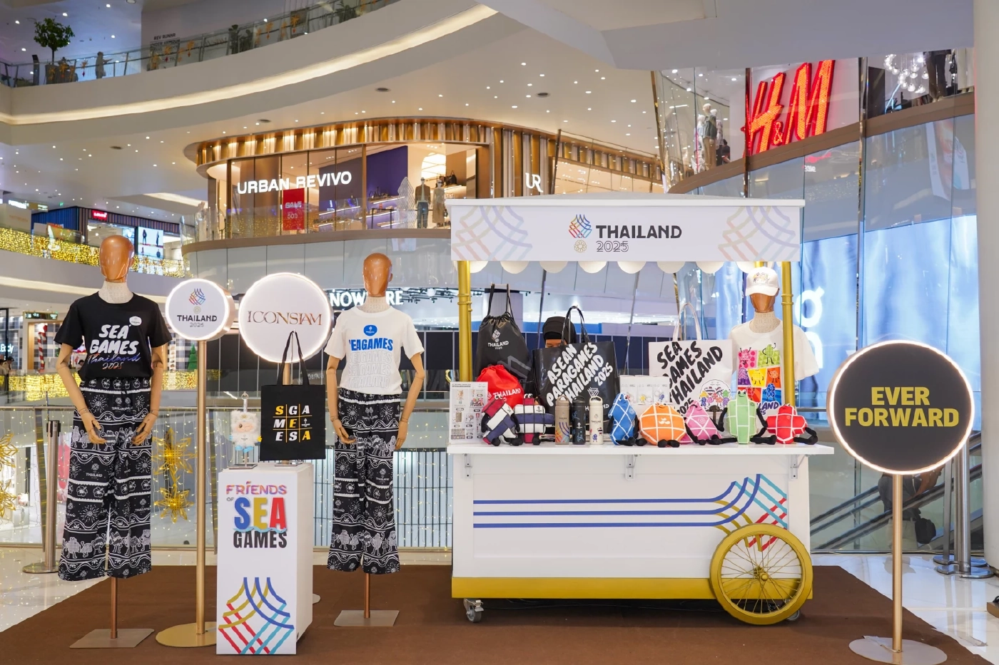 สยามพิวรรธน์ชวนเชียร์ทีมไทยซีเกมส์ 2025 พร้อมเปิดบู๊ทจำหน่ายของที่ระลึก