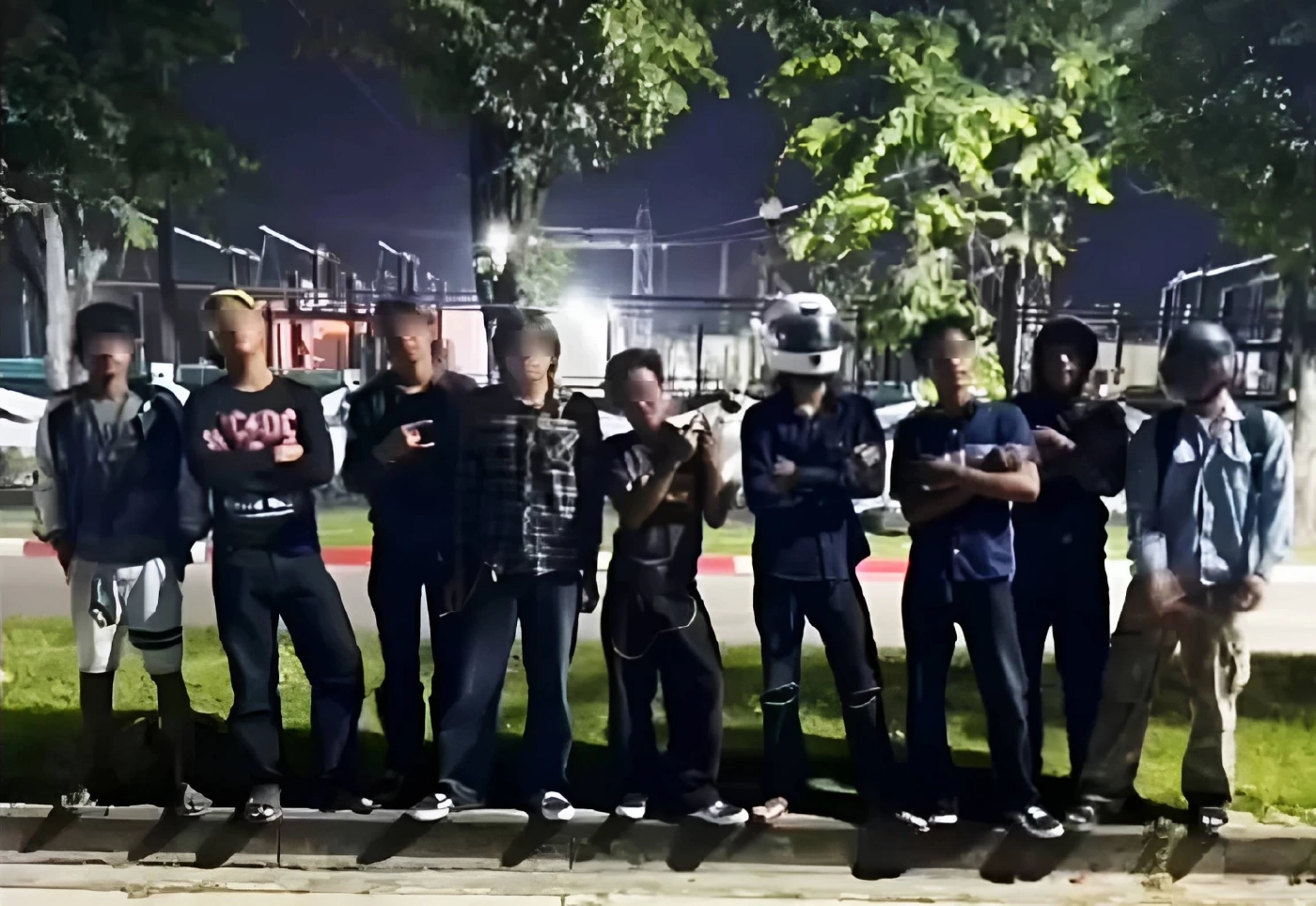 ไล่ล่า "แก๊งโจ๋กัมพูชา" ปาบึ้ม-พกอาวุธ ซ่าป่วนชลบุรี โดนรวบแล้ว 3 เหลืออีก 7 ราย (มีคลิป)