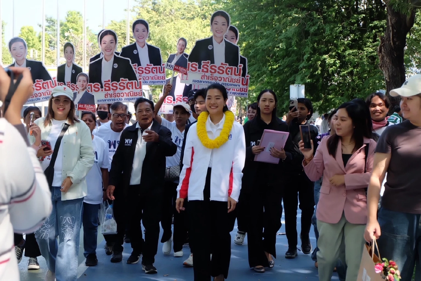 สส.อิ่ม ลงสมัครชิง สส.เขตลาดกระบัง ถือเลขมงคลโกยคะแนน