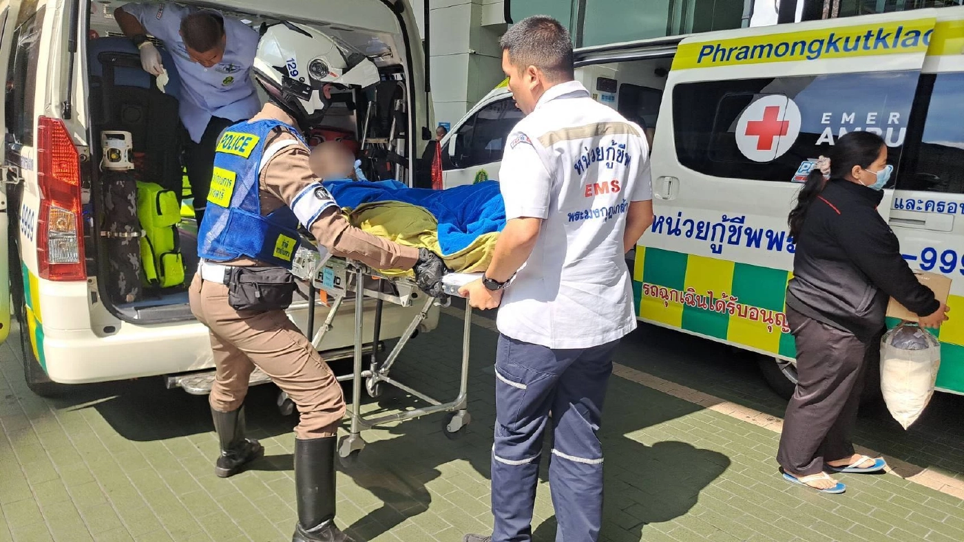 ตำรวจจราจรเปิดทางด่วน นำ "ทหารกล้า" บาดเจ็บจากปะทะชายแดน ส่ง รพ.พระมงกุฎเกล้า