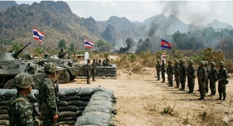 นักวิชาการ มธ. ชี้ ยังไม่ใช่เวลา "เจรจาสันติภาพ" ต้อง "ปกป้องอธิปไตย" ก่อน แนะวิธีสื่อสารเชิงรุกสู้กัมพูชา