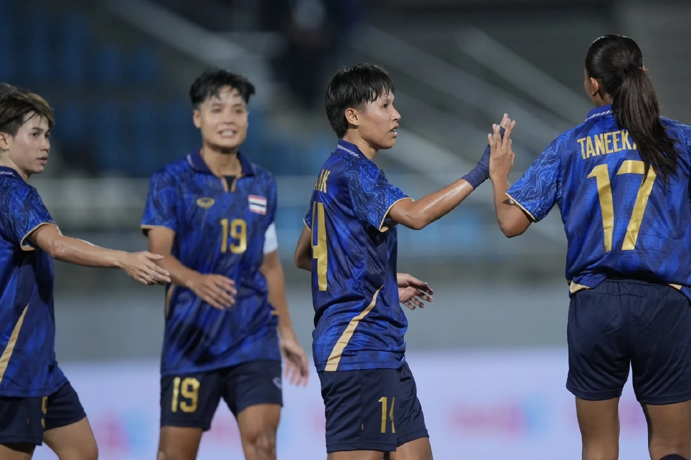 ชบาแก้ว ฟอร์มโหด! ถล่ม อินโดฯ 8-0 "มาดามแป้ง" อัดฉีด 5 แสน