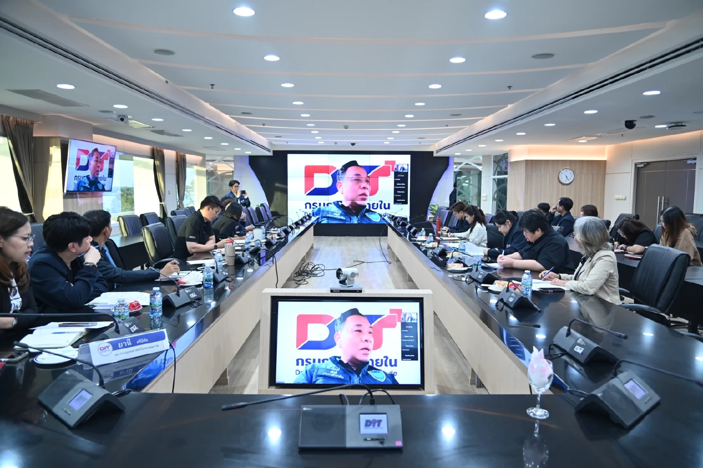 พาณิชย์ผนึก 'ผู้ผลิต - ห้างวัสดุก่อสร้าง' ลดราคาช่วยน้ำท่วม