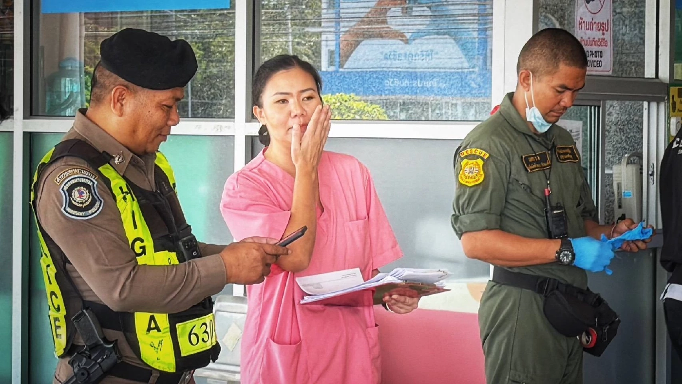 "ร่วมกตัญญู" ลำเลียง เคลื่อนย้าย 6 นักรบแนวหน้าไทย บาดเจ็บ จากการปะทะ ชายแดน สุรินทร์ ส่ง รพ.