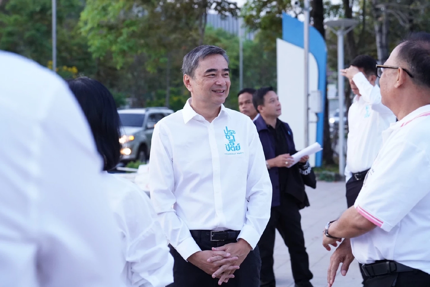 “อภิสิทธิ์” ลั่น! ทำการเมืองต้องชัดเจน-ไม่หวั่นประกาศเทบางพรรค