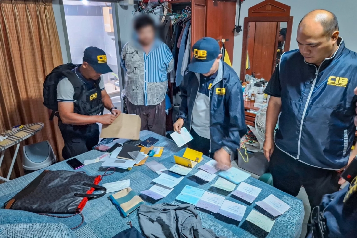 CIB ทลาย 10 คดีดังแห่งปี 2568 เขย่าวงการผ้าเหลือง-สแกมเมอร์