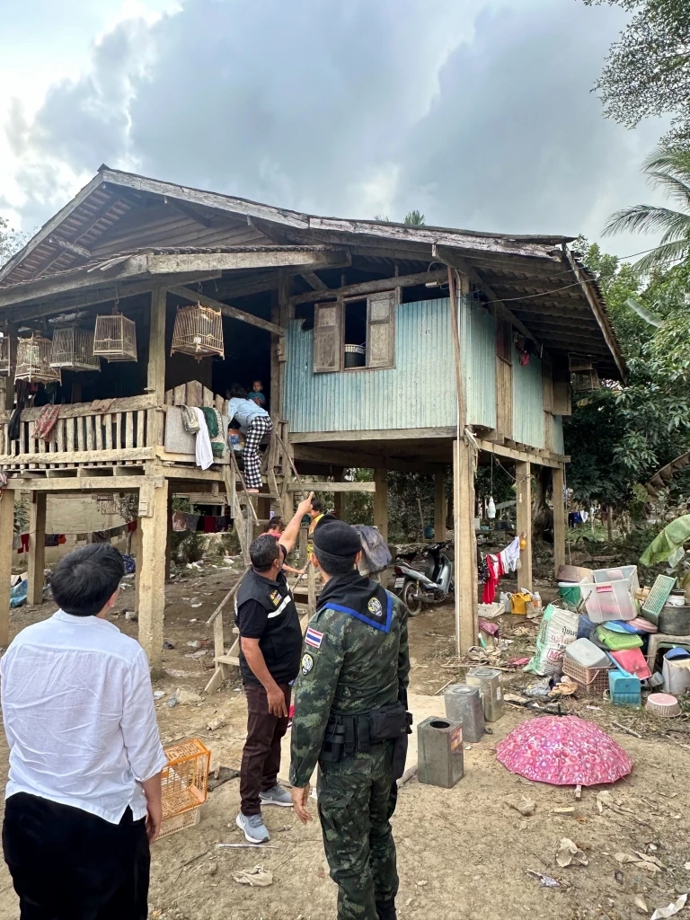 ธารน้ำใจสู่สะบ้าย้อย! หลายภาคส่วนผนึกกำลังมอบสิ่งของบรรเทาทุกข์น้ำท่วม พื้นที่เปราะบางชายแดนใต้