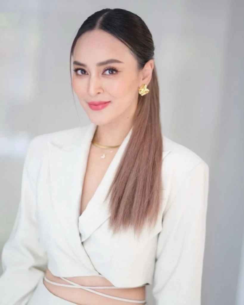 นานา ไรบีนา