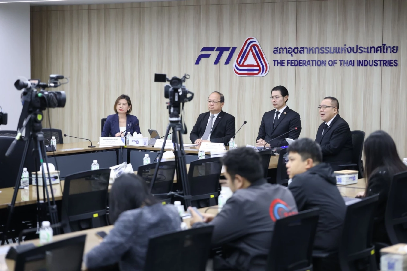 เชื่อมั่นอุตฯ พุ่งรับอานิสงส์มาตรการรัฐ แนะเร่งฟื้นฟูน้ำท่วม