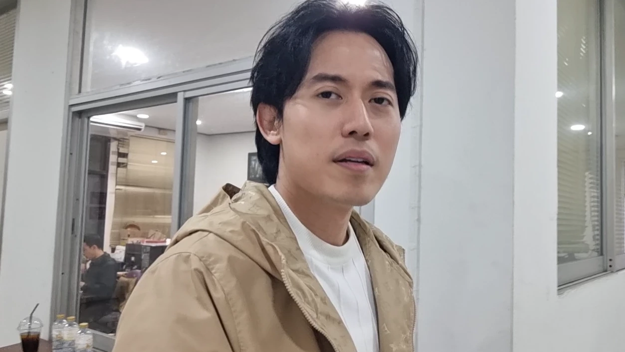  นายสารวัตร กิจพานิช หรือ ไอซ์ สารวัตร ผู้ประกาศช่องดัง