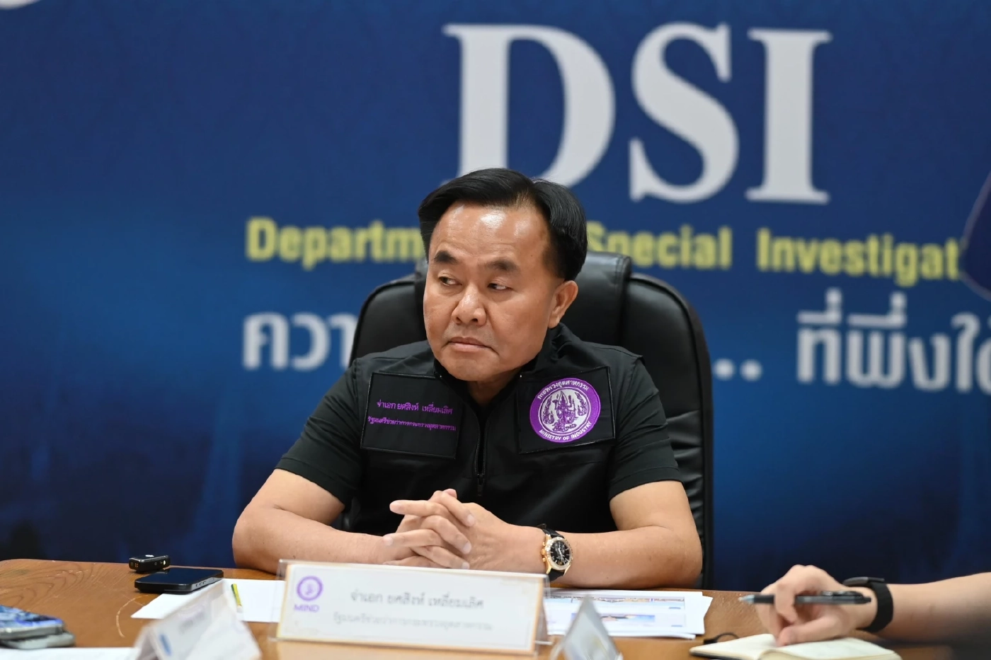 รมช.อุตสาหกรรม ทลายโรงงานคอนกรีตอยุธยาเมินกฎหมาย-ปล่อยฝุ่นพิษ