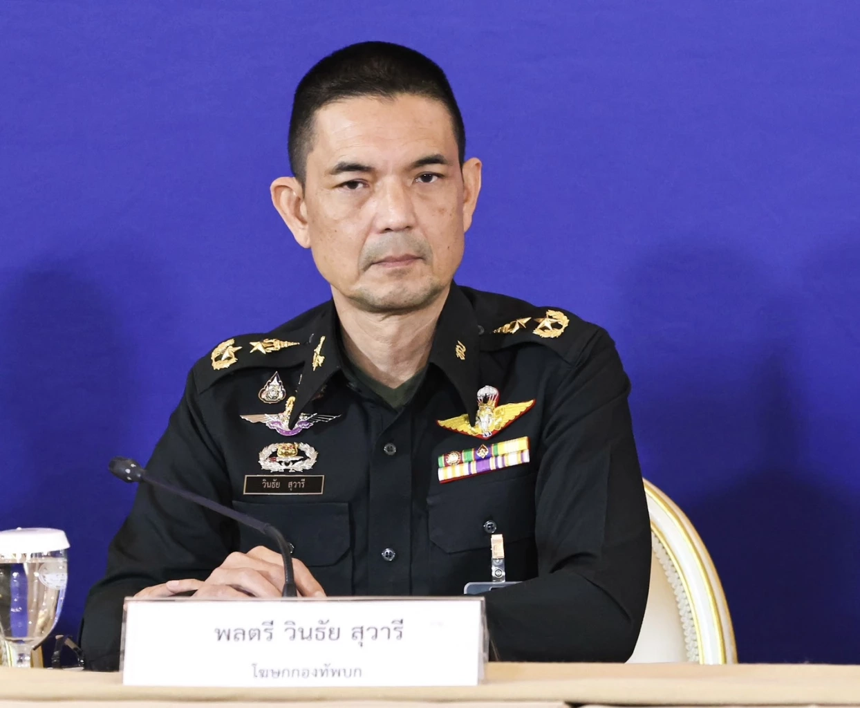 พล.ต.วินธัย สุวารี โฆษกกองทัพบก 