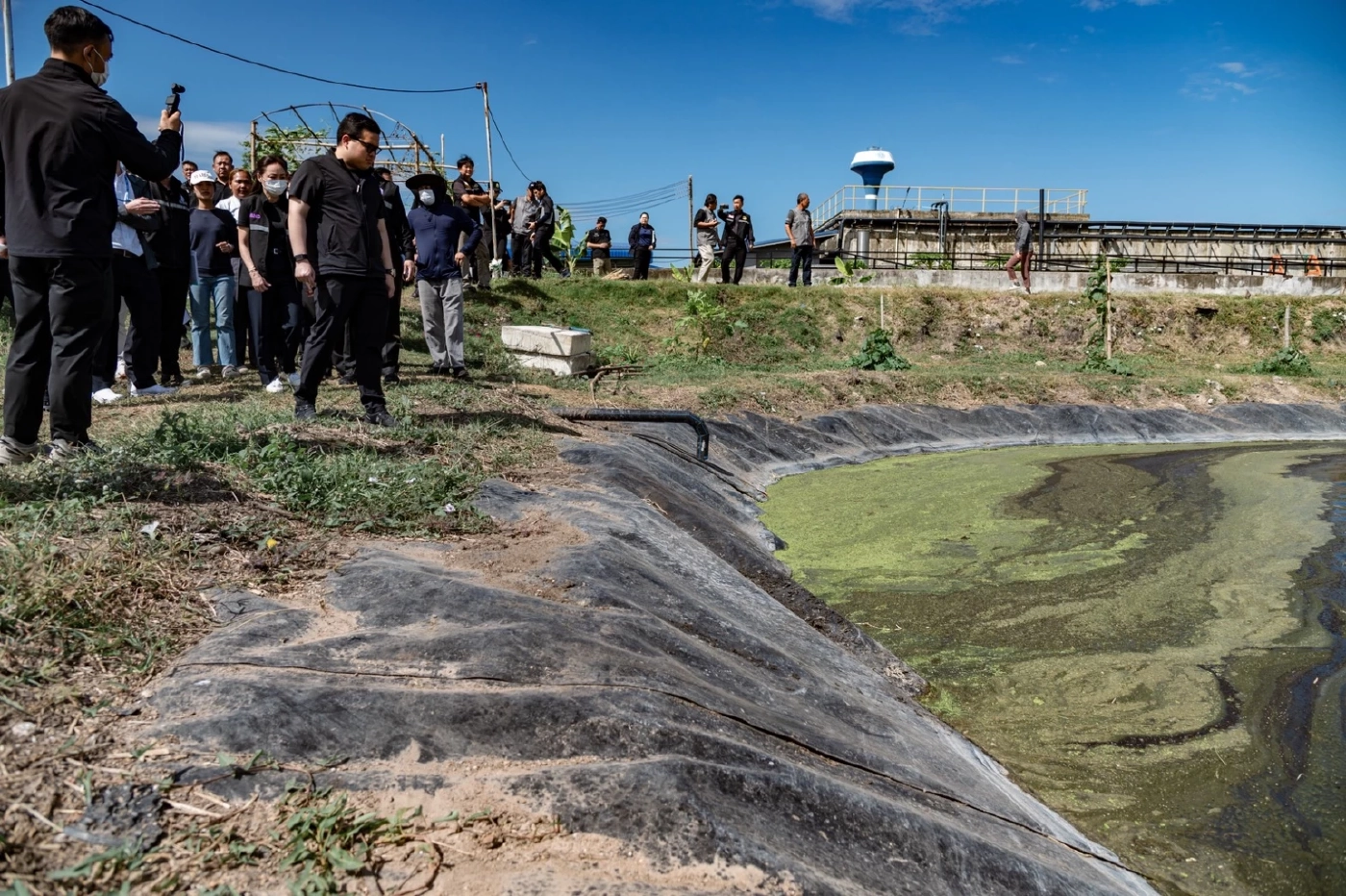 รมช.อุตฯ บุกโรงชำแหละสุกรชลบุรีหลังปล่อยน้ำทิ้งผิดกฎหมาย