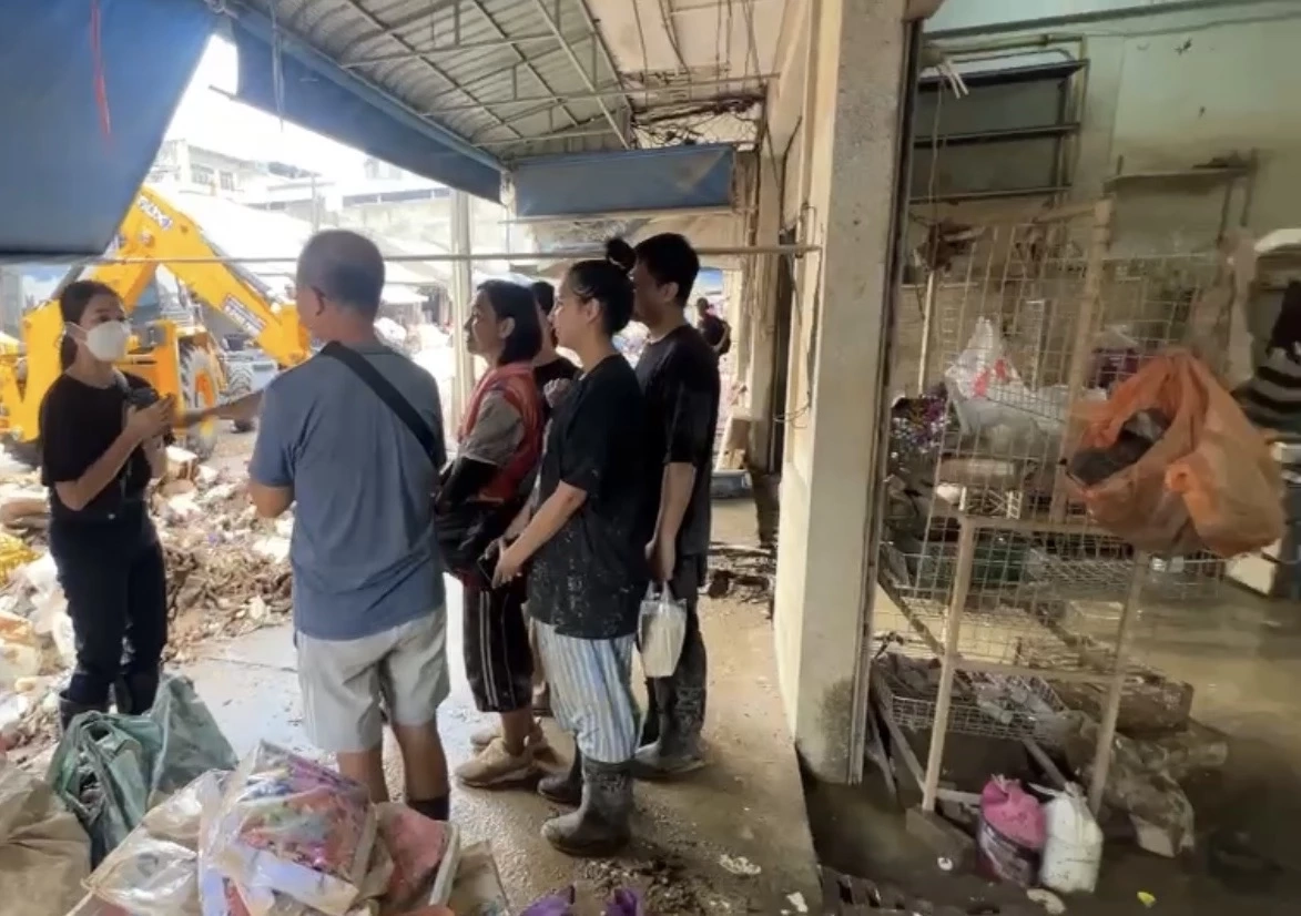 “ทวี” ระดมจิตอาสา ชายแดนใต้ 450 ชีวิต ร่วมฟื้นหาดใหญ่อาทิตย์นี้