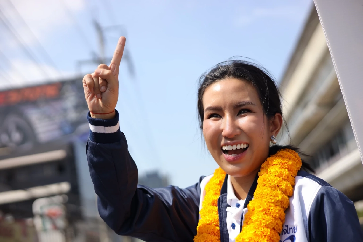 อสส.ยันไม่เกี่ยวข้องการเมืองหลังลูกสาวสวมเสื้อภูมิใจไทย ลง สส.