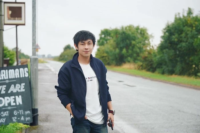 นายณัฐวุฒิ ปงลังกา หรือ “นัทปง” นักข่าวและผู้ประกาศข่าวช่องดัง 