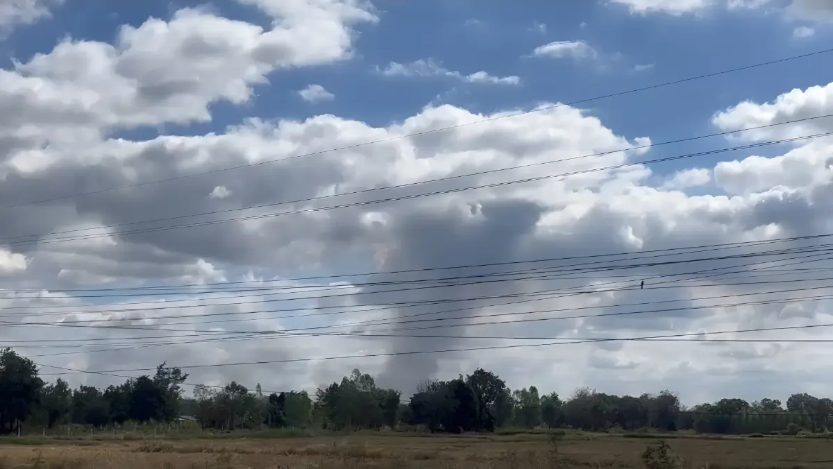 ด่วน! ทหารกัมพูชาระดมยิง BM-21 กว่า 100 นัด ถล่มแนวชายแดนสระแก้ว (มีคลิป)